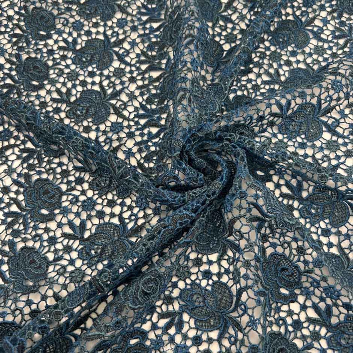 Light Blue And Green Wool Italian Macrame' Lace With A Floral Pattern