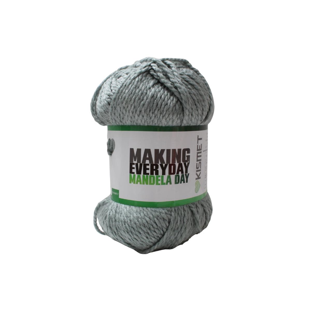 67 BLANKETS SOLID CHUNKY 300G SAGE GREEN