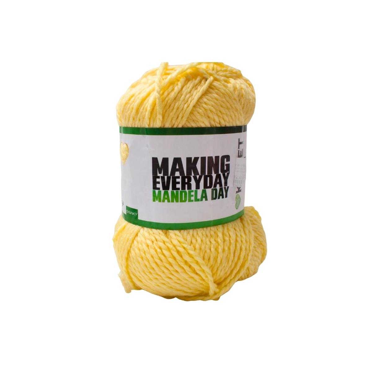 67 BLANKETS SOLID CHUNKY 300G BUTTERMILK